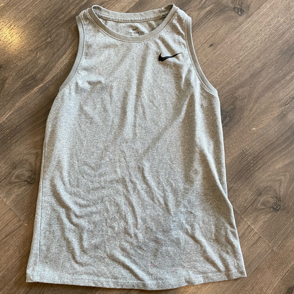 Nike Women’s “The Nike Tee” Size XS